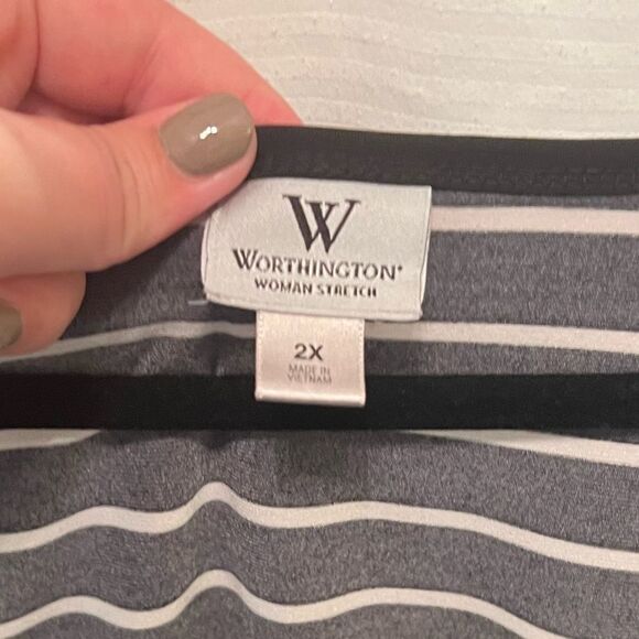 Worthington- Size 2x - Black and White Striped Top - Picture 2 of 3
